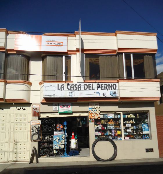LA CASA DEL PERNO El Oficial